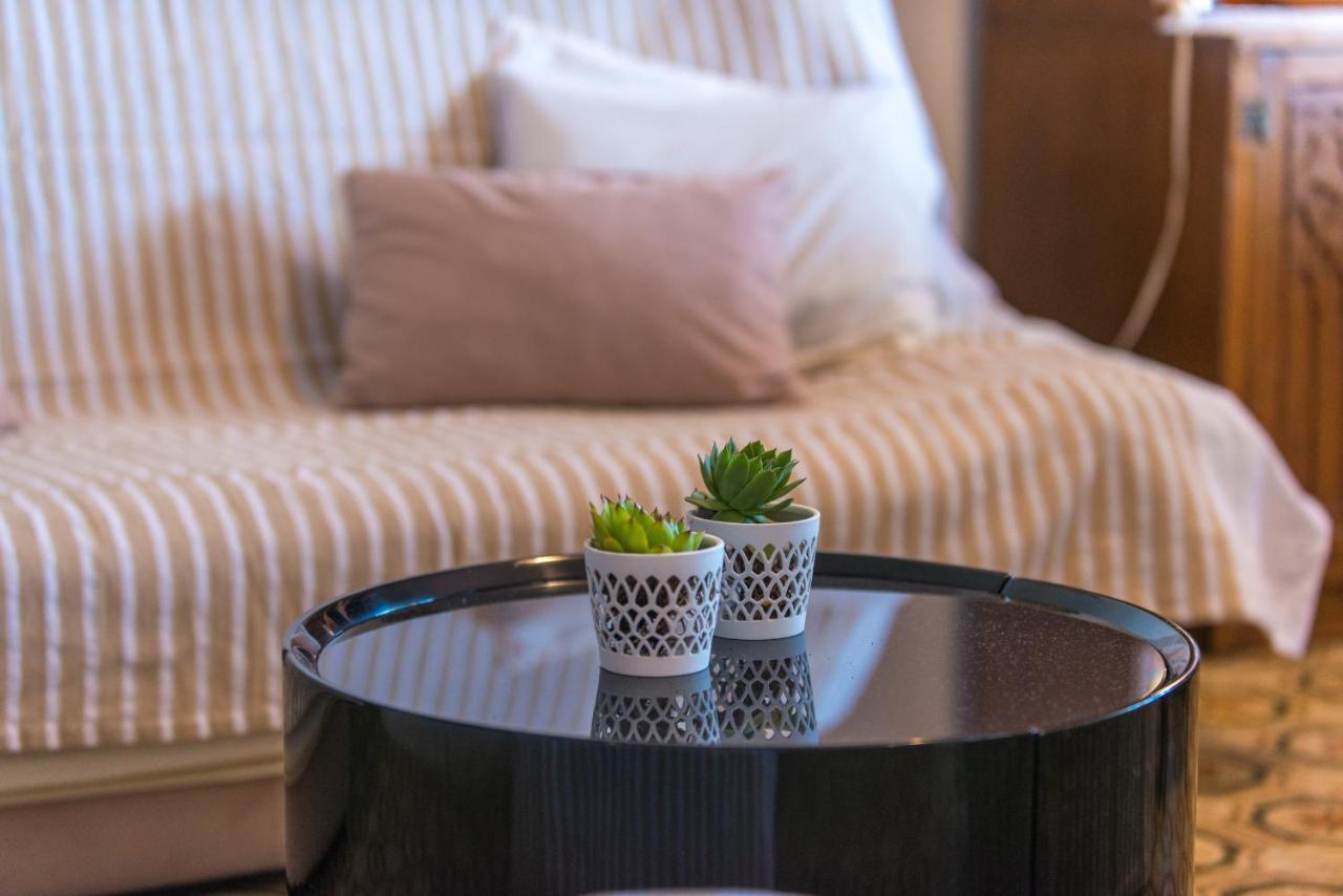 Bace Apartments クレック エクステリア 写真