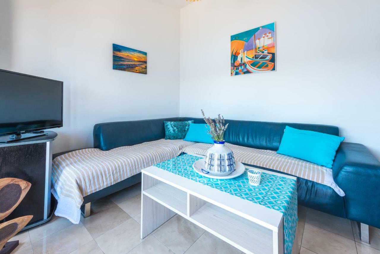 Bace Apartments クレック エクステリア 写真